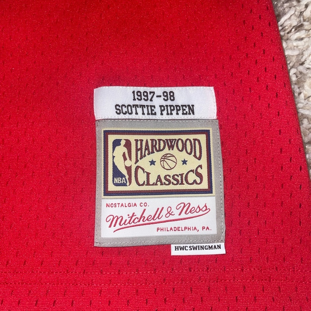 Mitchell & Ness Chicago Bulls Home 1997 Scottie Pippen Jersey Sizes Available - Picture 4 of 6